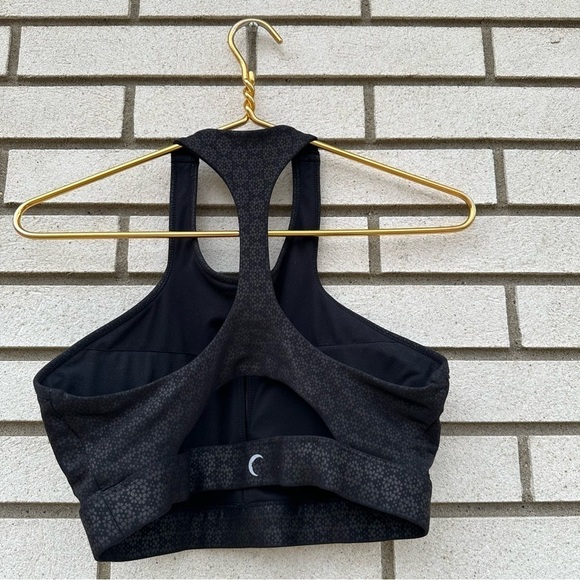 Zyia Active Black Flower Power Bra - Picture 6 of 10